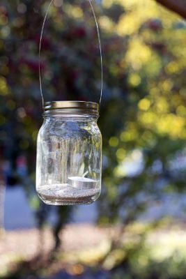homemade garden lights using jars